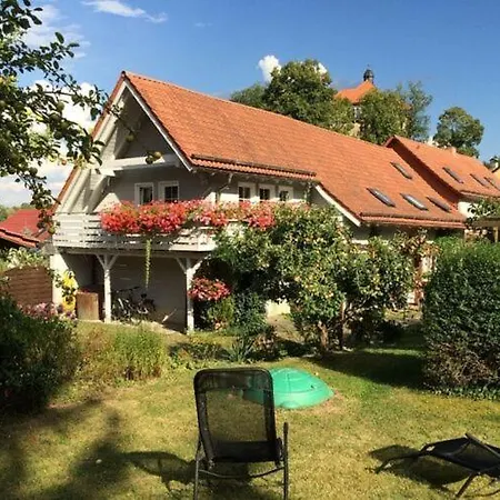 Moller Apartment *